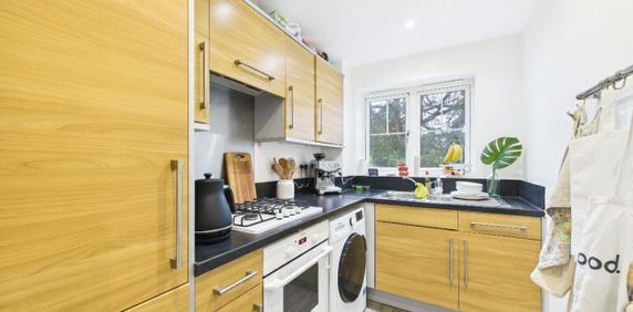 Ludlow Road, Berkshire Ludlow Road, Berkshire - Photo 2