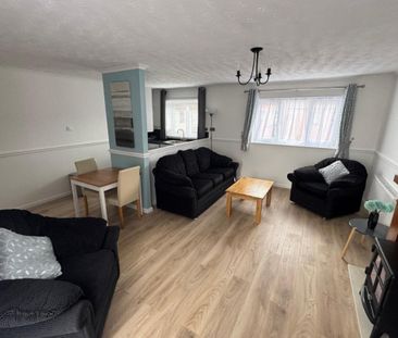 Halyard Croft, HULL - Photo 2