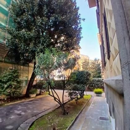 Parioli. Fully renovated. Living, separate kitchen ,three bedroms, two bathrooms. Doorman.#2402 - Photo 1