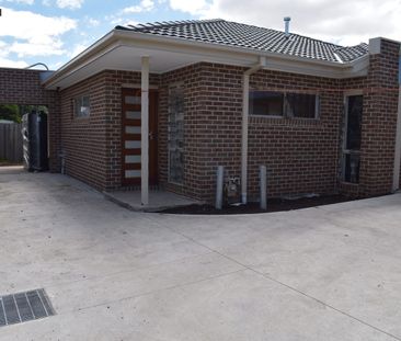 Immaculate Presentation, Brilliant Location...!! - Photo 4