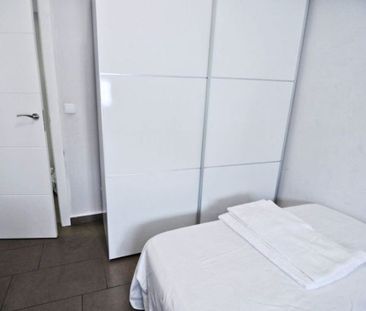 Carrer dels Sants Just i Pastor, Valencia, Valencian Community 46021 - Photo 5