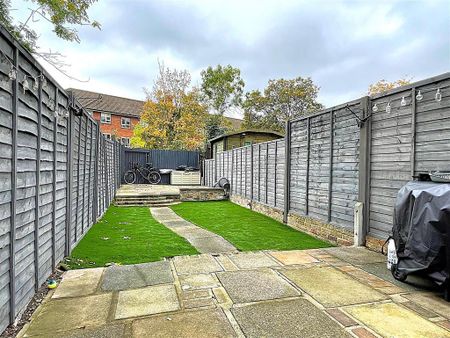 2 bedroom terraced house to rent - Photo 5