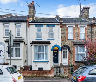 1 bedroom in a house share to rent - Photo 5