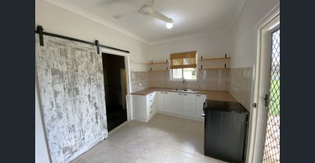 Cozy 3 Bedroom Home with All the Comforts - Photo 5