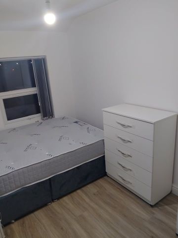 Room in a Shared House, Smithdown Road, L7 - Photo 2