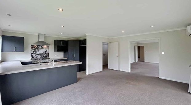 ASHHURST - 4 BEDROOMS - Photo 1