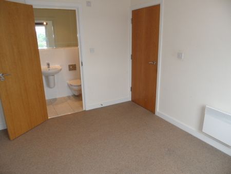 2 bedroom apartment to rent Midland Road, Luton, Bedfordshire, LU2 - Photo 2