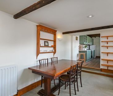 2 bedroom semi-detached house to rent - Photo 4