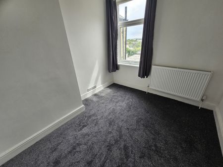 2 bed Terraced - To Let - Photo 3