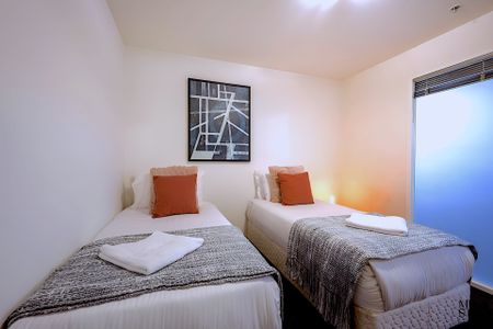 2403/241 City Road, Southbank, VIC 3006 - Photo 4