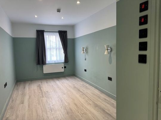 Church road - Photo 1