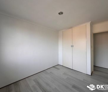 Prime Location in Albion - Photo 4