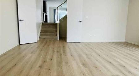 Large Family Home - Photo 3