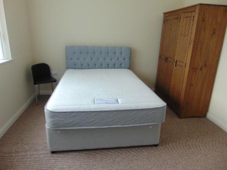 37 Lakeside Court, Coleraine, BT52 2FN - Photo 4