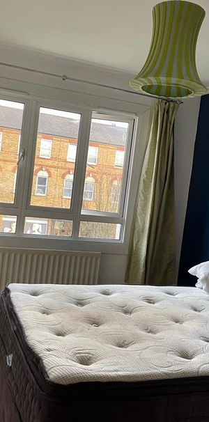 Room in a Shared Flat, Shore House, SW8 - Photo 1