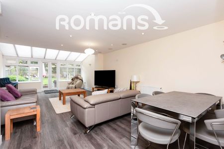 Damson Drive, Hartley Wintney, Hook, RG27 - Photo 5
