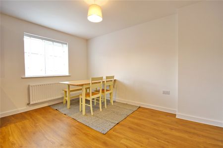 Baylis Gardens, Stoke Gifford - Photo 3