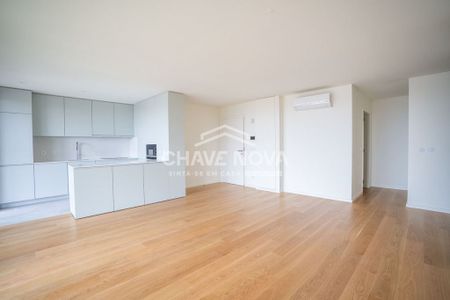 Luxury Apartment for rent in Vila Nova de Gaia, Portugal - Photo 3