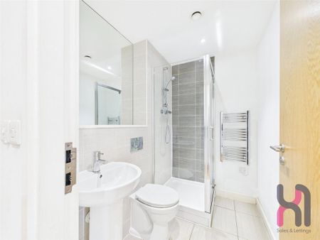 2 bedroom flat to rent - Photo 3