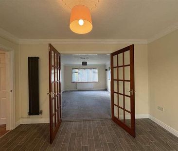 St. Andrews Road, Colwyn Bay, LL29 - Photo 3