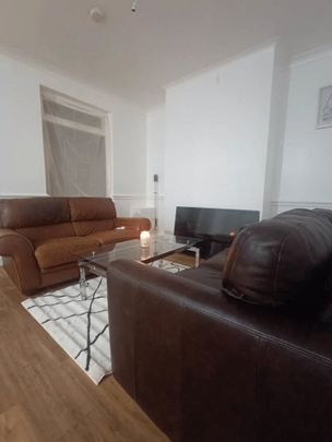 Room in a Shared House, Norway Street, M6 - Photo 1