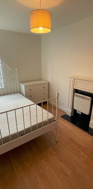 Room in a Shared House, Blomfield Court, SW11 - Photo 1