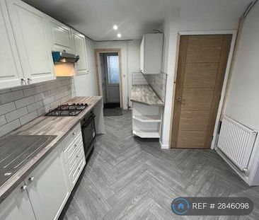 3 bedroom terraced house to rent - Photo 4