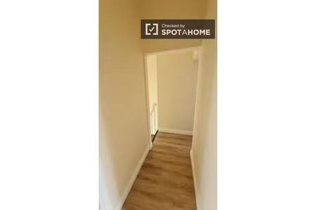 Private ensuite room to rent in Drumcondra, Dublin - Photo 2