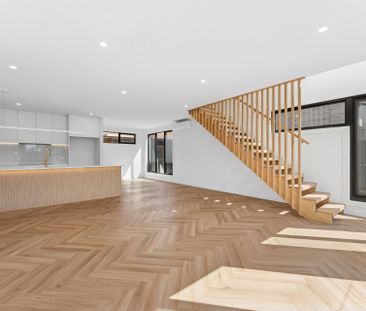 Refined Contemporary Living with Exceptional Finishes - Photo 1