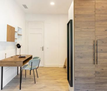 Carrer de Muntaner, Barcelona, Catalonia 08021 - Photo 2