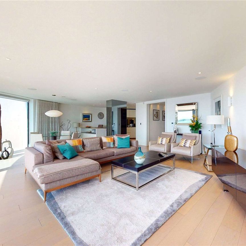 Ultra-modern waterside living at its finest with spectacular views of Poole Harbour and beyond. - Photo 1
