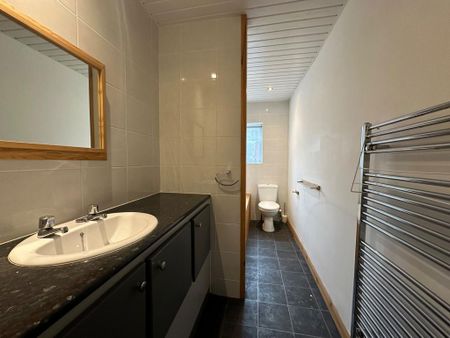 2 bedroom terraced house to rent - Photo 2