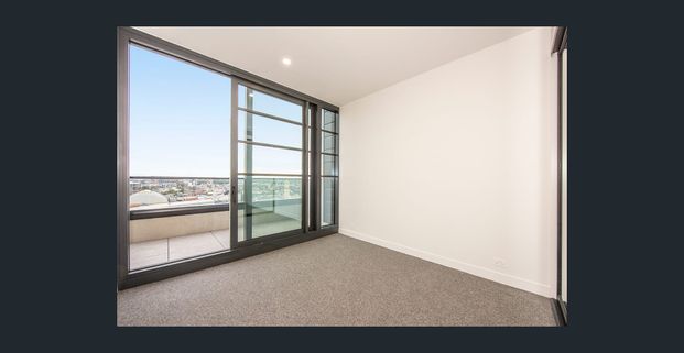 AUSTRALIAN LUXURY THAT FEELS LIKE HOME IN THE HEART OF RICHMOND! - Photo 1