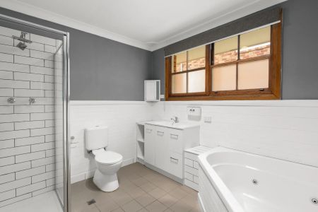 17 South Street, - Photo 3