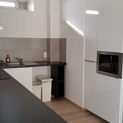 Appartement te huur - Photo 1