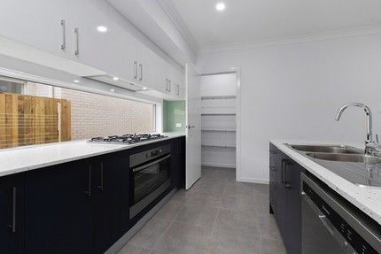 Inground Pool & Luxury the Whole Family Can Enjoy! - Photo 3