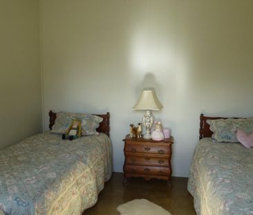 Two Bedroom Home on One Acre - Photo 5