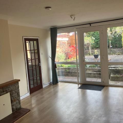 2 bedroom bungalow to rent - Photo 1