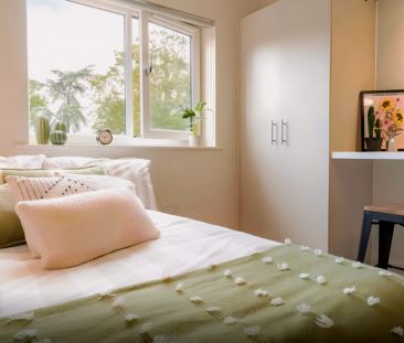 Bronze Studio - Photo 1