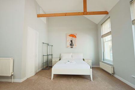 1 Bedroom Home – Medium Let - Photo 3