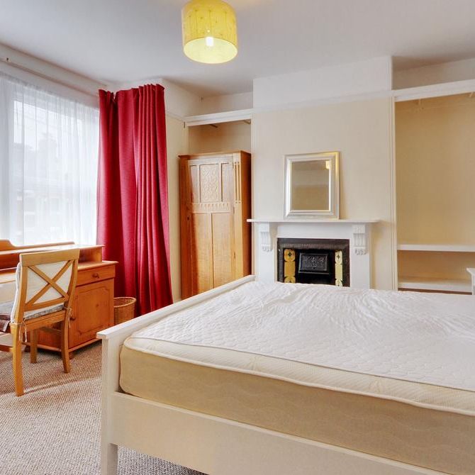 4 bedroom terraced house to rent - Photo 1
