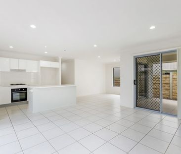 Modern Home in Glenvale - Photo 3