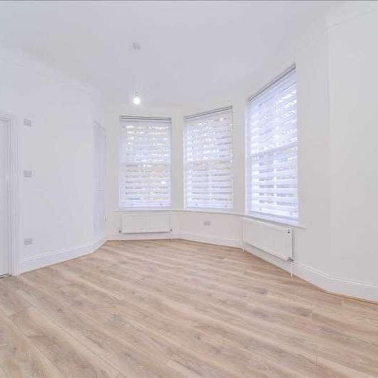 Beaconsfield Road, London, SE3 - Photo 1