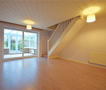 Well presented 2 bedroom terraced house situated in the popular vil... - Photo 1