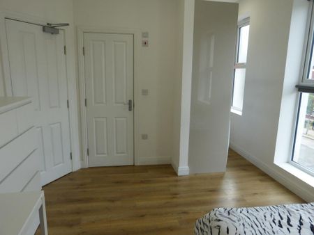 Studio to rent - Photo 5