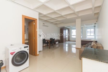 Apartamento com 1 quarto e 43m² para alugar em Menino Deus, Porto Alegre. - Foto 5