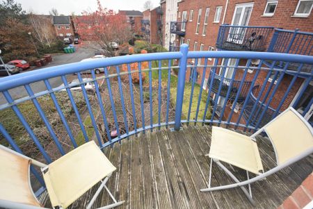 3 bedroom apartment to rent - Photo 4