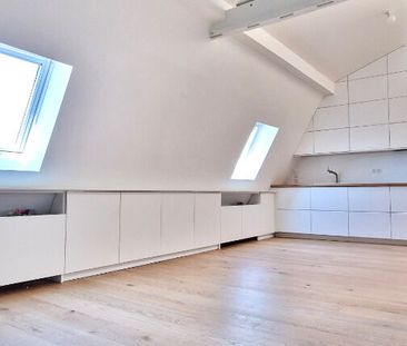 Appartement climatisé, dernier étage face Ambassade de GB, - Photo 6