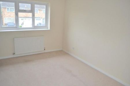 3 bedroom terraced house to rent - Photo 3