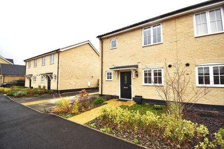 2 bedroom semi-detached house to rent - Photo 5